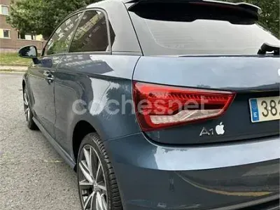 Usado Audi A1 116 CV (85 kW) 2017 Azul Utilitario