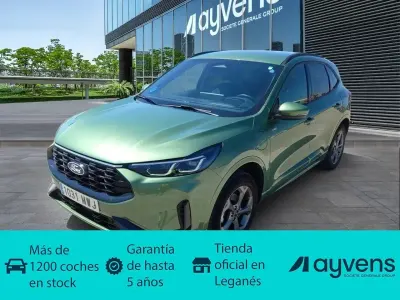 Usado Ford Kuga ST-Line 243 CV (178 kW) 2024 Verde SUV