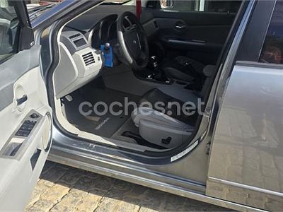Gris / plata Usado 2008 Dodge Avenger SXT Berlina | 5800 €