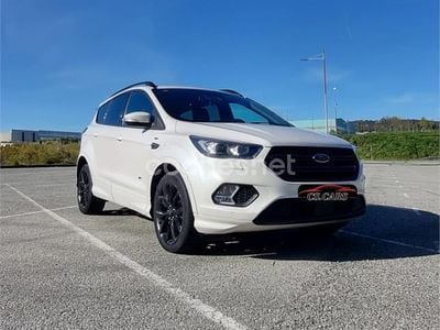 Usado Ford Kuga S 180 HP (132 kW) 2017 Branco SUV