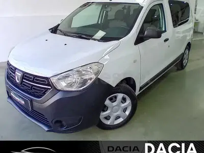 Usado Dacia Dokker Essentiel 95 CV (69 kW) 2019 Blanco Monovolumen