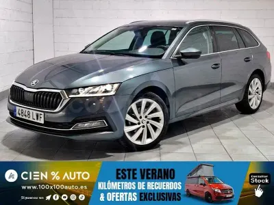 Usado Skoda Octavia Style 150 CV (110 kW) 2022 Gris / plata Familiar