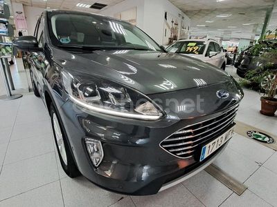 Usado Ford Kuga Titanium 150 CV (110 kW) 2023 Gris / plata SUV