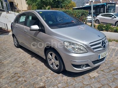 Mercedes B200