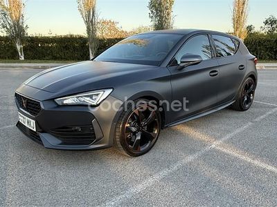 Begagnad Cupra Leon 190 HK (139 kW) 2023 Grå Sedan