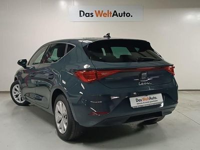 Usado Seat Leon Style 116 CV (85 kW) 2025 Azul Berlina