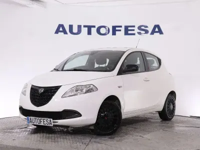 Usado Lancia Ypsilon 69 CV (50 kW) 2014 Blanco Utilitario