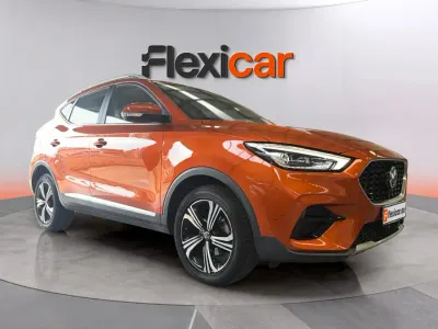 Usado MG ZS Comfort 106 CV (77 kW) 2023 Naranja SUV