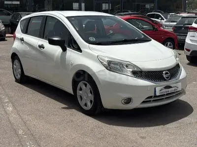 Usado Nissan Note Acenta 90 CV (66 kW) 2015 Blanco Utilitario
