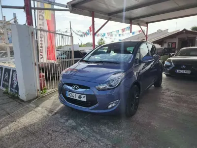 Usado Hyundai ix20 90 CV (66 kW) 2015 Azul Utilitario