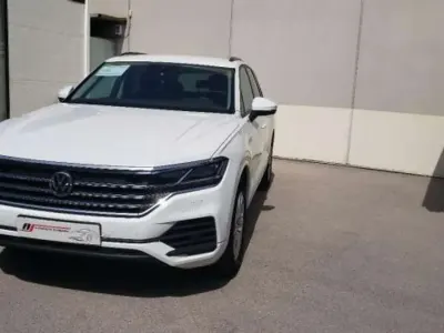 Usado VW Touareg Pure 231 CV (169 kW) 2019 Negro SUV