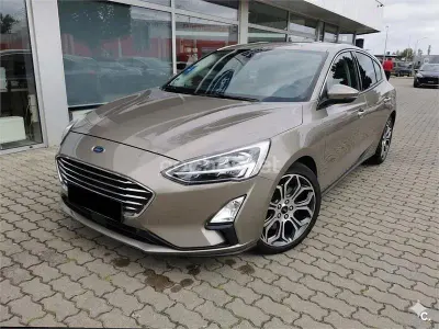 Używany Ford Focus Titanium 150 KM (110 kW) 2018 Beżowy Sedan/Limuzyna