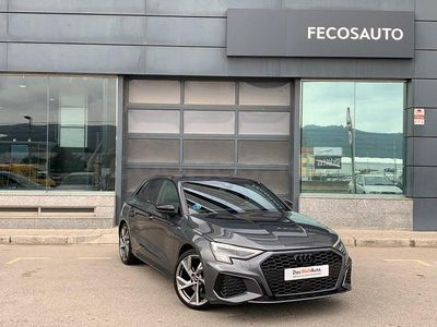 Usado Audi A3 Ambiente 150 CV (110 kW) 2023 Gris / plata Berlina