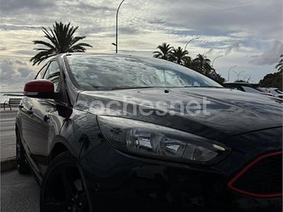 Negro Usado 2016 Ford Focus ST-Line Berlina | 14.250 € (Precio justo)