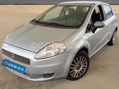 Gris / plata Usado 2009 Fiat Grande Punto Active Utilitario | 4995 € (Precio justo)