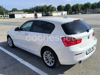 Usado BMW 118 Urban Line 136 CV (100 kW) 2016 Blanco Utilitario