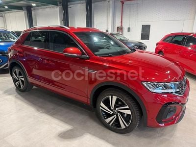 Granate Nuevo 2025 VW T-Roc R-line SUV | 30.500 € (Precio justo)