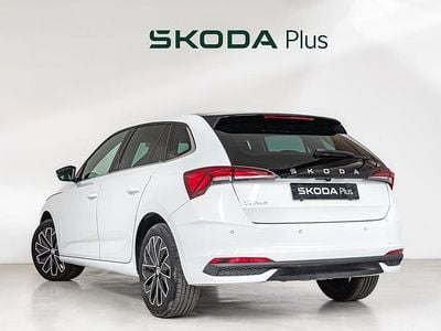 Usado Skoda Scala 115 CV (84 kW) 2024 Blanco Utilitario
