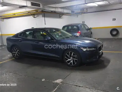 Begagnad Volvo S60 Business Edition 190 HK (139 kW) 2020 Blå Sedan