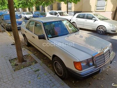 Usado Mercedes E230 150 CV (110 kW) 1998 Blanco Berlina