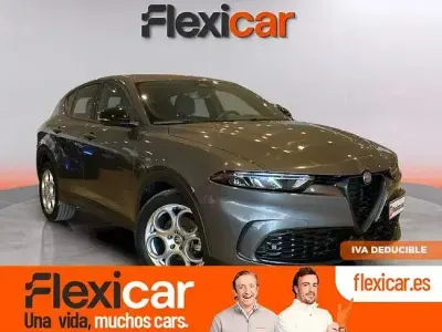 Usado Alfa Romeo Tonale Sprint 130 CV (95 kW) 2023 Gris / plata SUV