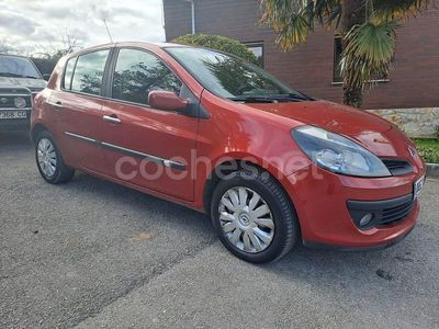 Granate Usado 2007 Renault Clio II Berlina | 3800 € (Un poco caro)