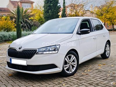 Blanco Usado 2021 Skoda Fabia Ambition Berlina | 9900 €