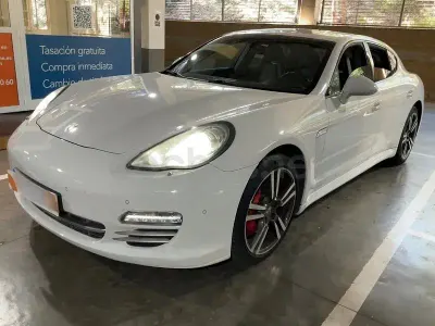 Käytetty Porsche Panamera Platinum Edition 299 HP (219 kW) 2013 Valkoinen Viistoperä