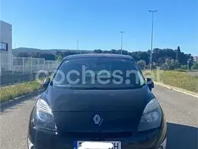 Usado Renault Scenic E-Tech Bose Edition 130 CV (95 kW) 2011 Negro Monovolumen