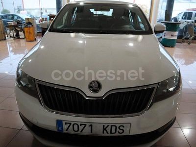 Blanco Usado 2018 Skoda Rapid Active Berlina | 6200 €