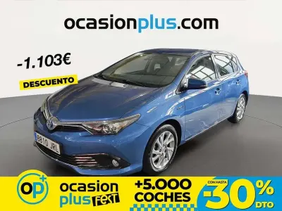 Käytetty Toyota Auris Hybrid Active 136 HP (100 kW) 2016 Sininen Viistoperä