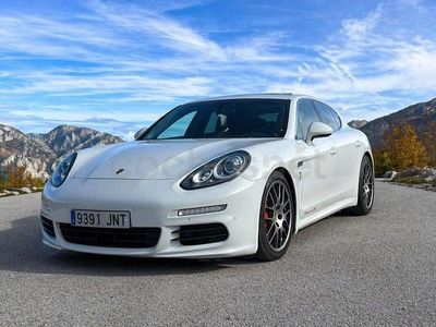 Käytetty Porsche Panamera 4S