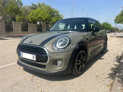 Usado Mini Cooper D 116 CV (85 kW) 2019 Verde Utilitario