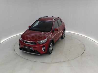Usado Kia Stonic 100 CV (73 kW) 2025 Rojo SUV