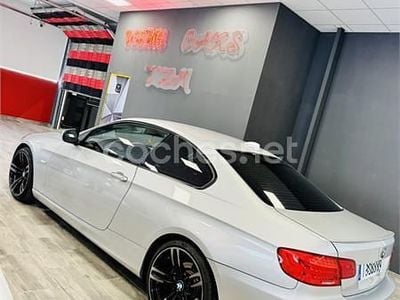Usado BMW 320 Competition Edition 170 HP (125 kW) 2011 Cinzento Coupé