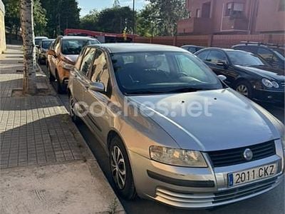 Usado Fiat Stilo Active 115 CV (84 kW) 2003 Gris / plata Berlina