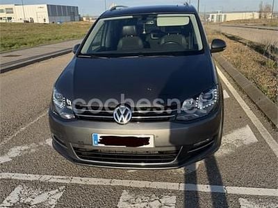 Usado VW Sharan Advance 140 CV (102 kW) 2015 Gris / plata Monovolumen