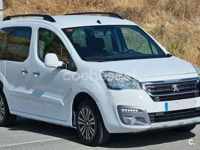 Blanco Usado 2016 Peugeot Partner Tepee Active Monovolumen | 13.500 € (Precio justo)