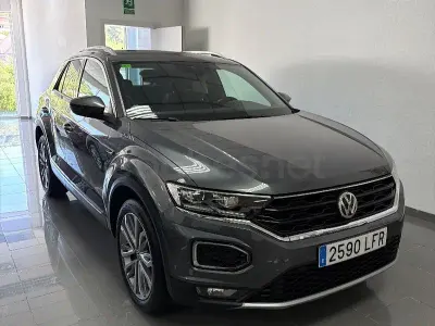 Usado VW T-Roc Sportline 150 CV (110 kW) 2020 Gris / plata SUV