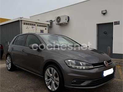 Usado VW Golf VII Advance 110 CV (80 kW) 2019 Gris / plata Berlina