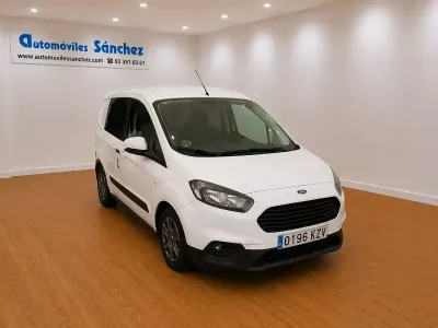 Usado Ford Transit Courier Trend 75 CV (55 kW) 2019 Blanco Van
