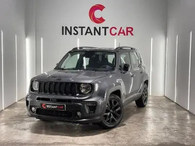 Usado Jeep Renegade Night Eagle 120 CV (88 kW) 2022 Gris / plata SUV