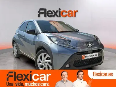 Usado Toyota Aygo X 72 CV (52 kW) 2024 Azul SUV