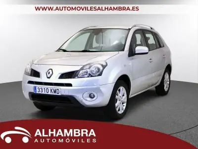 Usado Renault Koleos Zen 177 CV (130 kW) 2015 Gris SUV