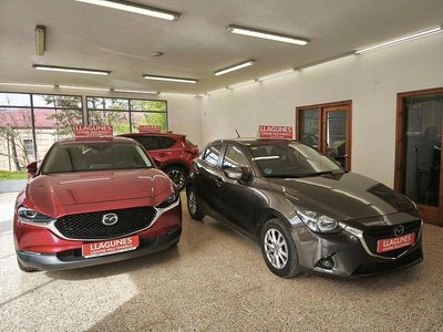 Usado Mazda 2 Style+ 90 CV (66 kW) 2015 Gris Berlina