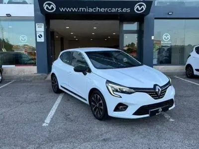 Usado Renault Clio Evolution 101 CV (74 kW) 2023 Blanco Utilitario