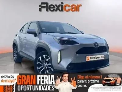 Usado Toyota Yaris Hybrid Active 116 CV (85 kW) 2024 Gris