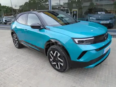 Usado Opel Mokka 136 CV (100 kW) 2025 Verde SUV