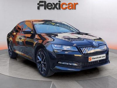 Usado Skoda Superb SportLine 218 CV (160 kW) 2023 Negro Berlina