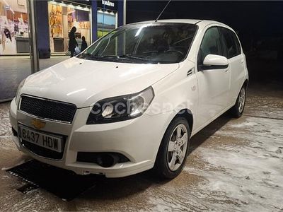 Blanco Usado 2011 Chevrolet Aveo LS Berlina | 4200 € (Precio justo)